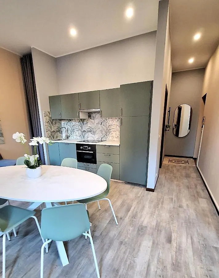 Civic153 - Al Glicine Apartments Verona 0*,